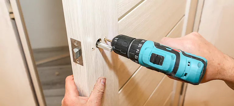 Old Door Knob Repair in Leesburg, FL