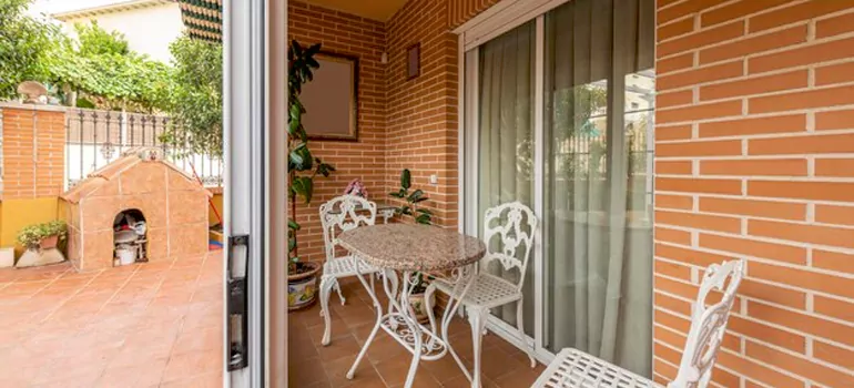 Adding Porch Enclosures To Your Home in Leesburg, FL