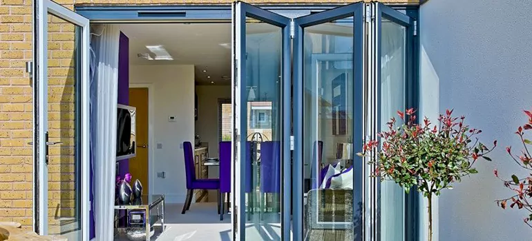 Commercial Door Glass Repair in Leesburg, FL